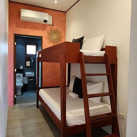 Sirom Beach House Tambobong Luaran gambar