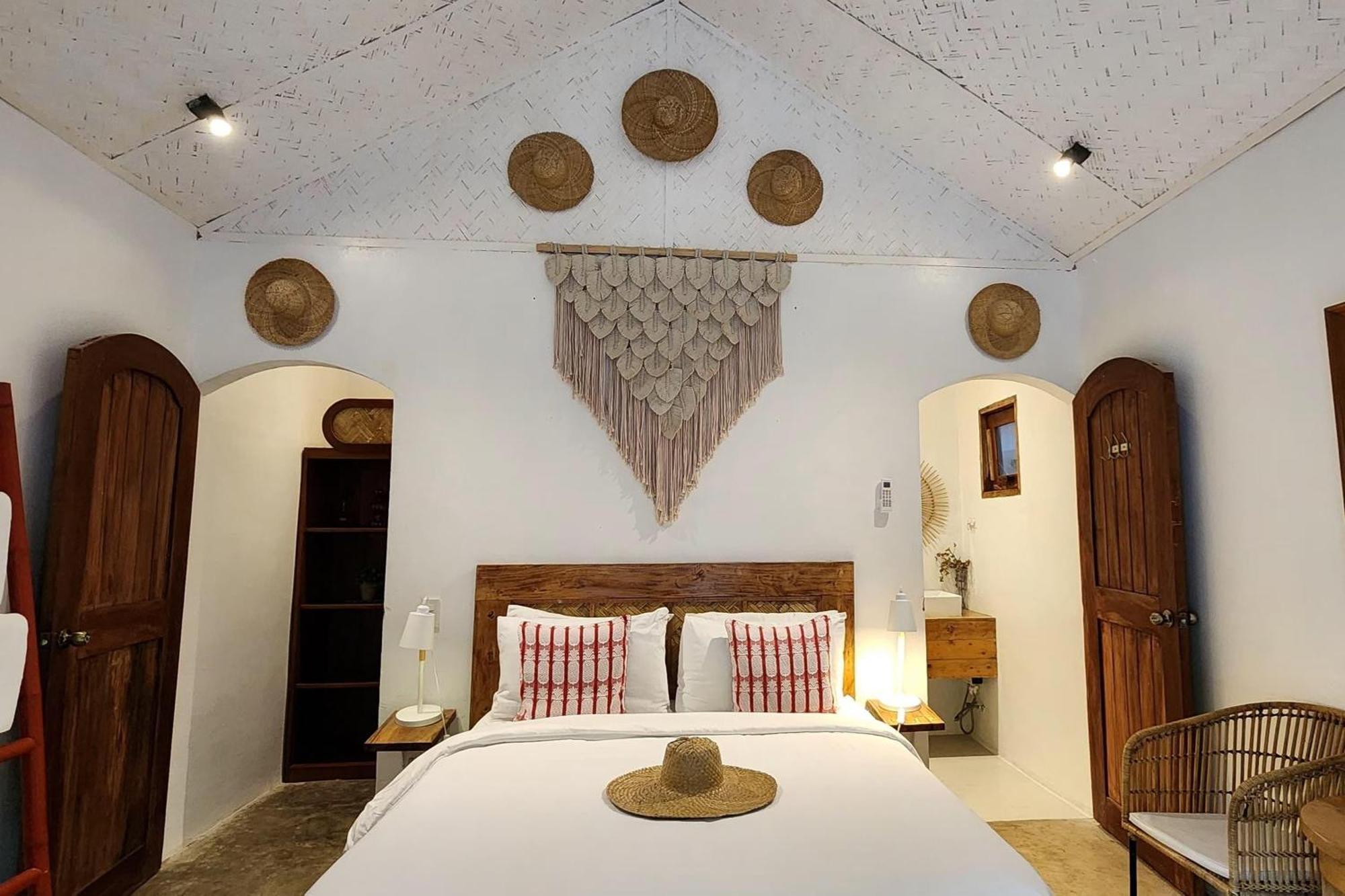 Sirom Beach House Tambobong Luaran gambar