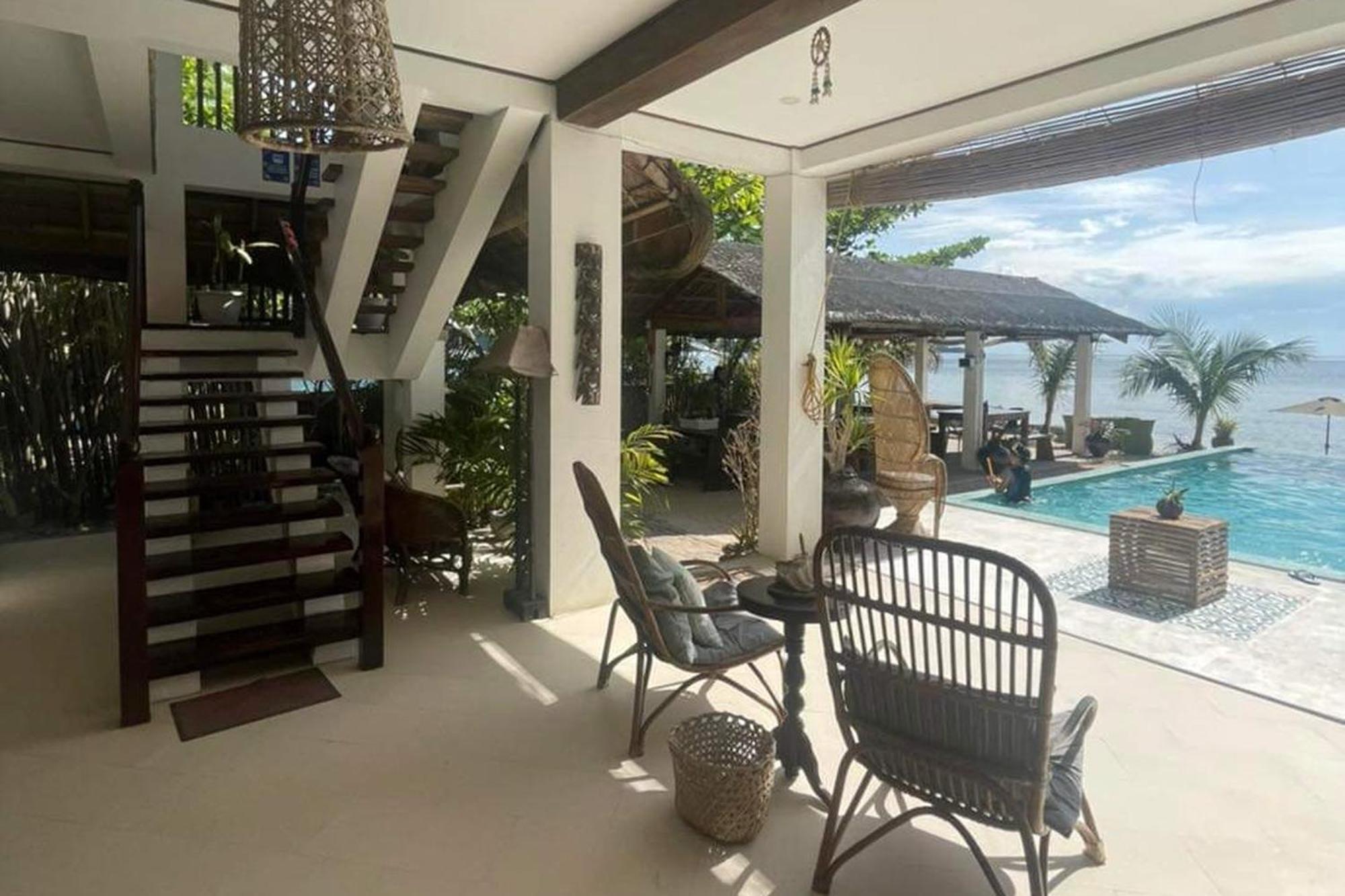 Sirom Beach House Tambobong Luaran gambar